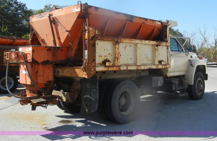 image for item D4997 1994 Ford F800 dump truck