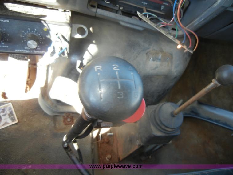 image for item D4997 1994 Ford F800 dump truck