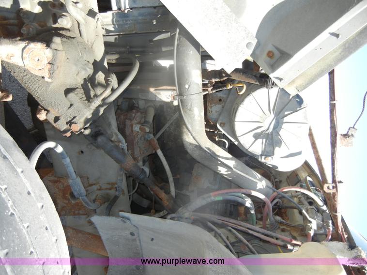 image for item D4997 1994 Ford F800 dump truck