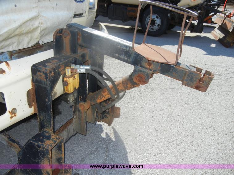 image for item D4997 1994 Ford F800 dump truck