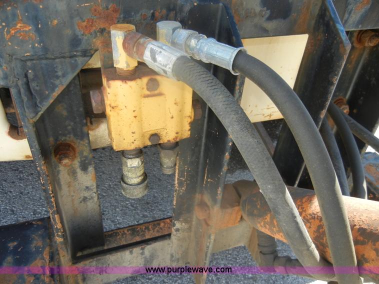 image for item D4997 1994 Ford F800 dump truck