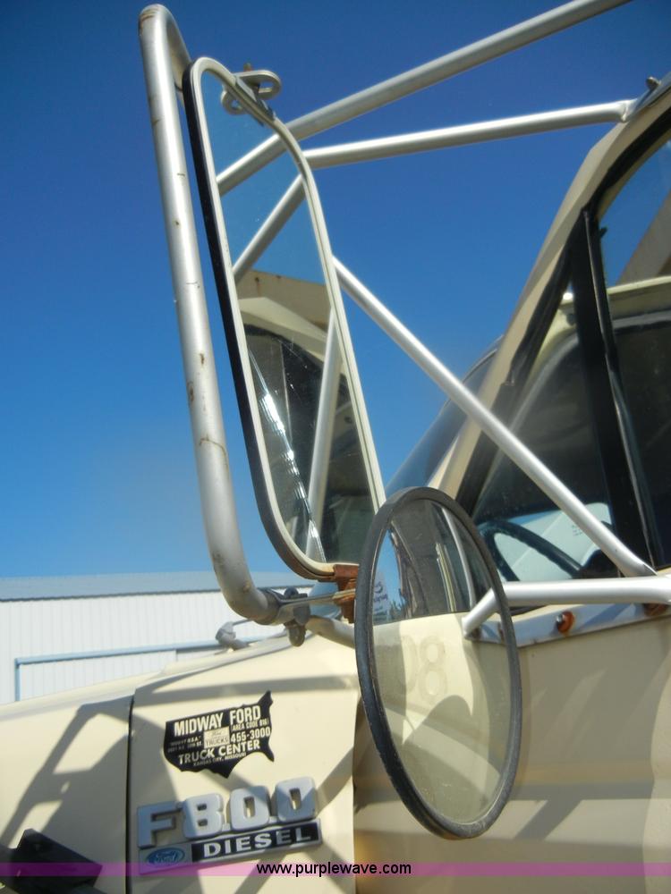 image for item D4997 1994 Ford F800 dump truck