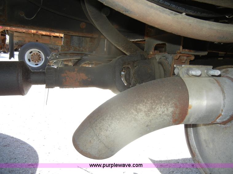 image for item D4997 1994 Ford F800 dump truck