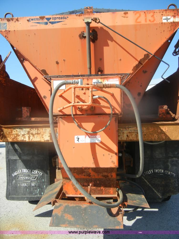 image for item D4997 1994 Ford F800 dump truck