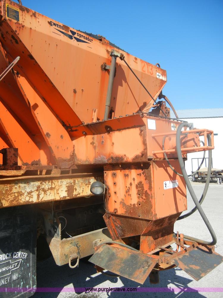 image for item D4997 1994 Ford F800 dump truck