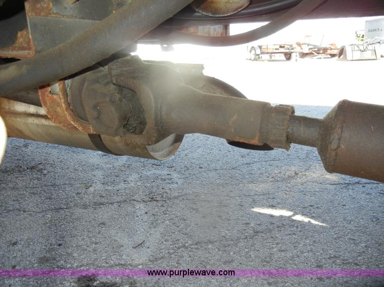 image for item D4997 1994 Ford F800 dump truck