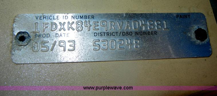 image for item D4997 1994 Ford F800 dump truck