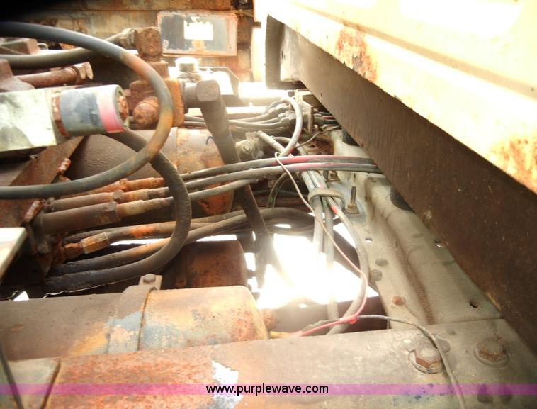 image for item D4997 1994 Ford F800 dump truck