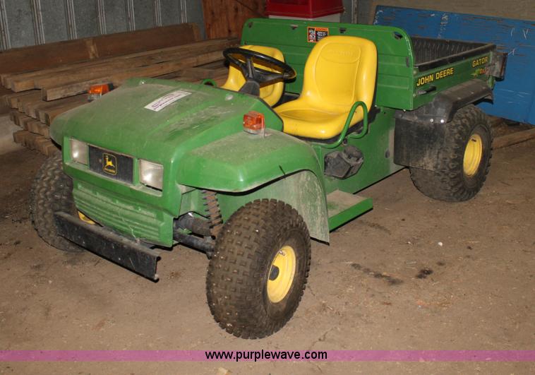 image for item D5197 2002 John Deere Gator utility vehicle