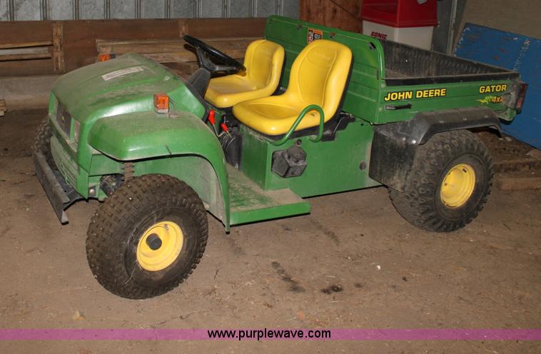 image for item D5197 2002 John Deere Gator utility vehicle