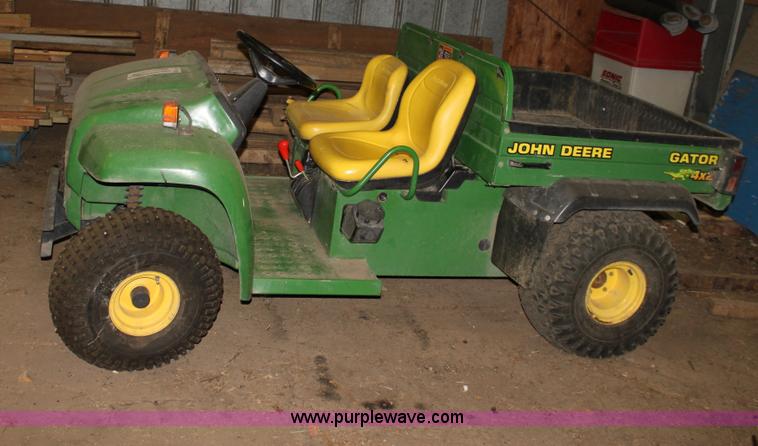image for item D5197 2002 John Deere Gator utility vehicle