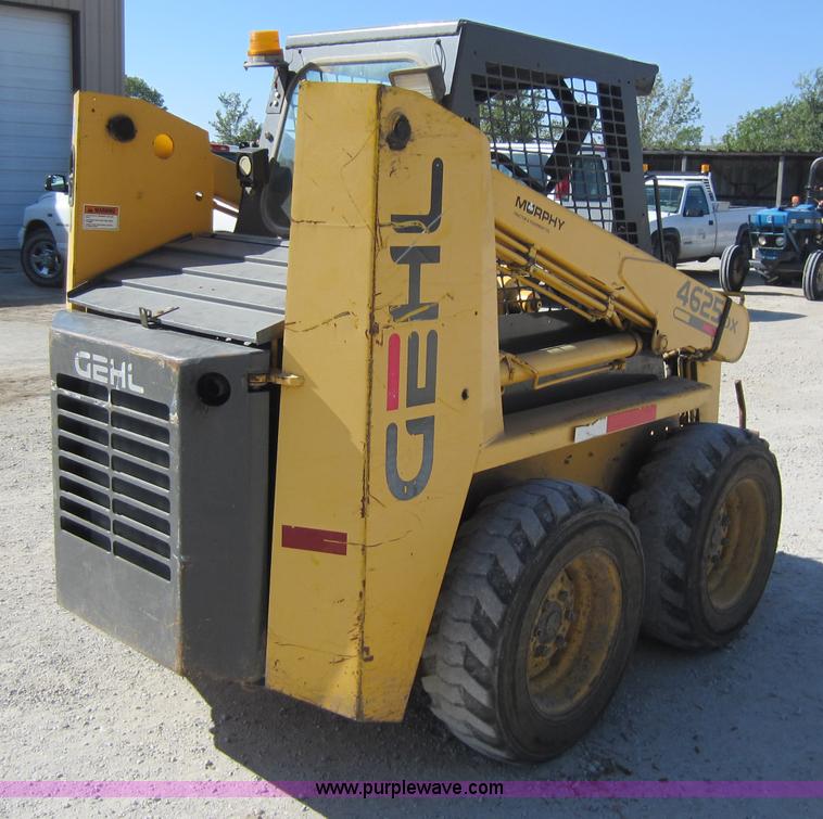 image for item D5683 Gehl SL4625DX skid steer