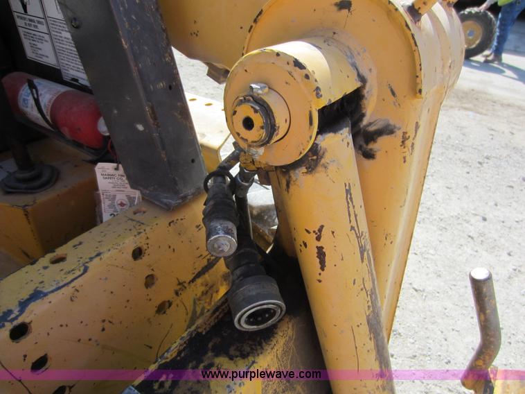 image for item D5683 Gehl SL4625DX skid steer