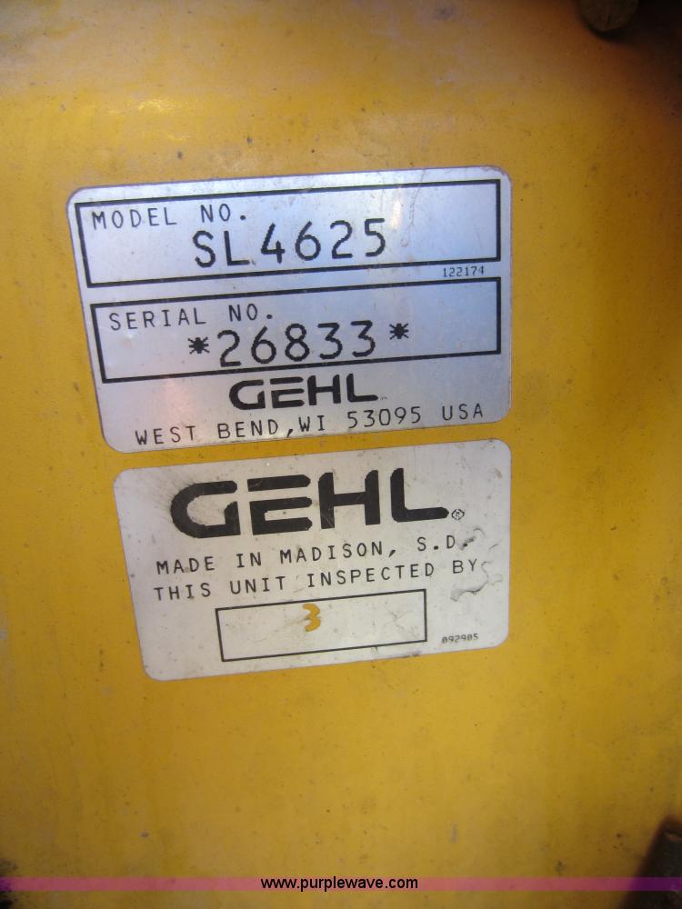 image for item D5683 Gehl SL4625DX skid steer