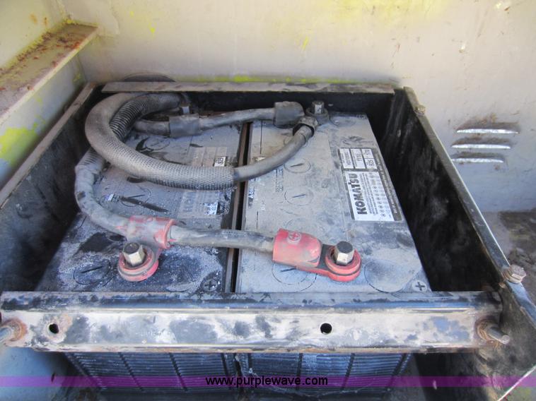 image for item D5685 1986 GMC TopKick 7000 bucket truck