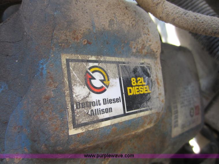 image for item D5685 1986 GMC TopKick 7000 bucket truck