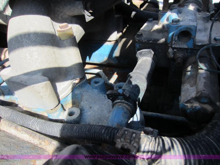 image for item D5685 1986 GMC TopKick 7000 bucket truck