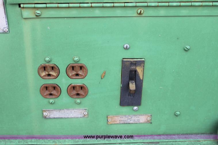 image for item E4219 1973 Harnischfeger DC welder/generator