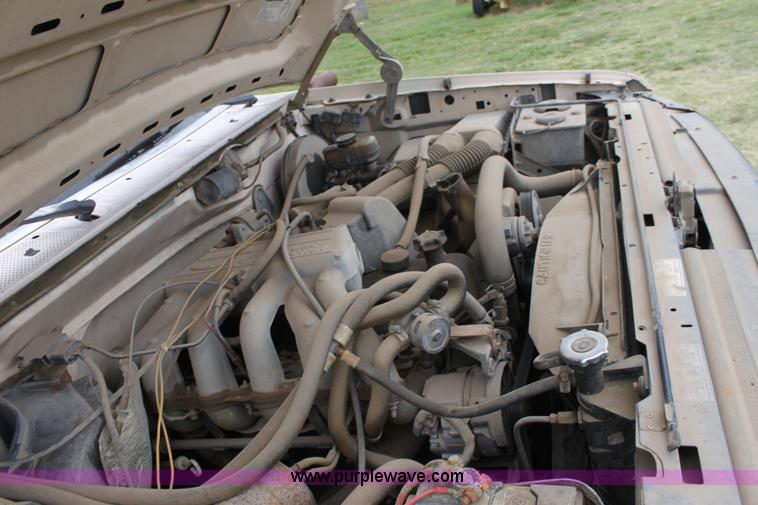 image for item E4220 1993 Ford F150 pickup truck