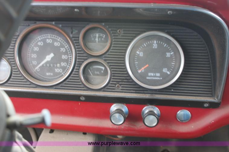 image for item E4222 1977 Ford F700 dump truck