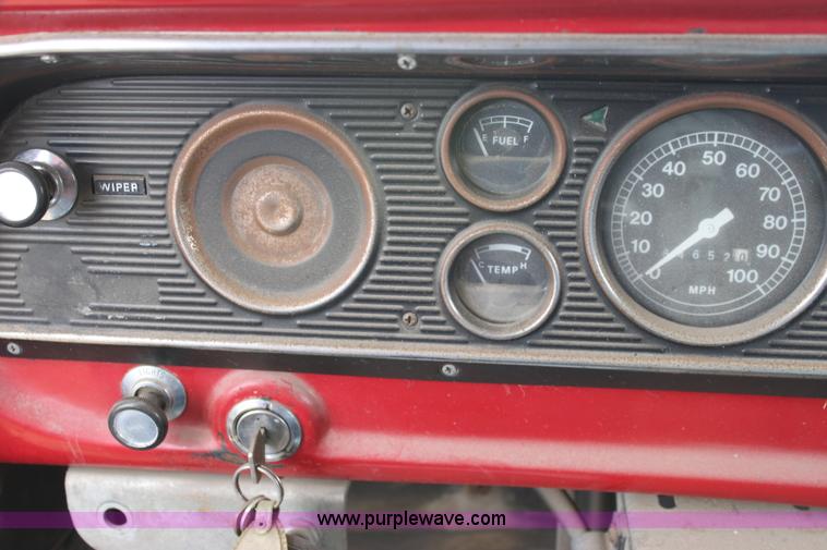 image for item E4222 1977 Ford F700 dump truck