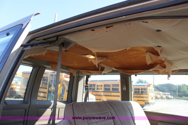 image for item E4229 1993 Chevrolet Astro van