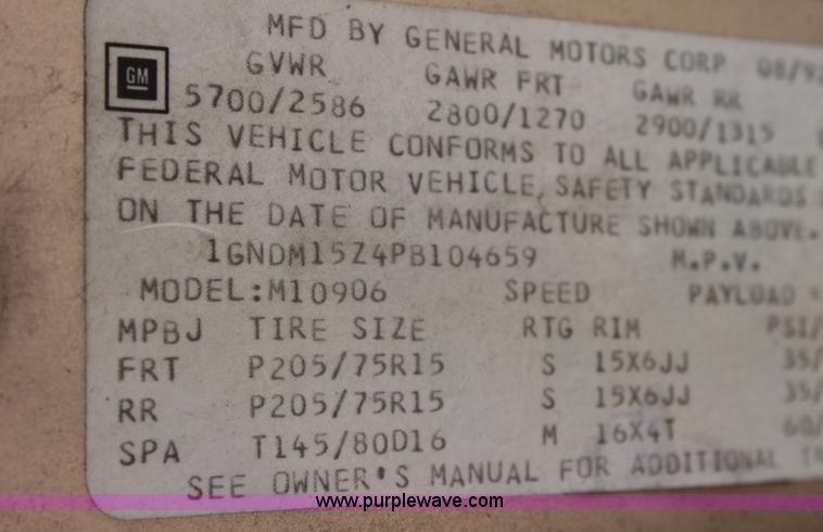 image for item E4229 1993 Chevrolet Astro van