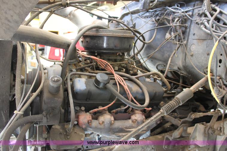 image for item E4231 1979 Ford F900 tanker truck