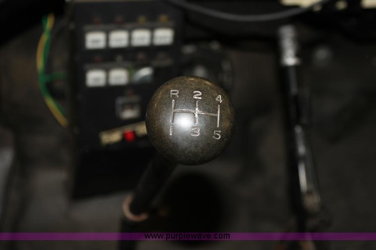 image for item E4232 1979 Ford F700 firetruck