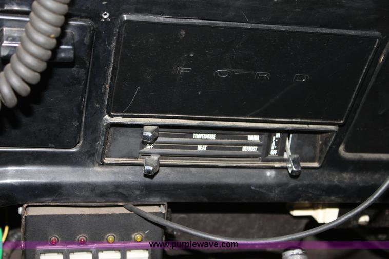 image for item E4232 1979 Ford F700 firetruck