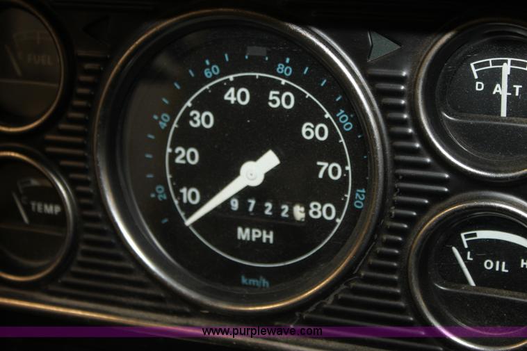 image for item E4232 1979 Ford F700 firetruck