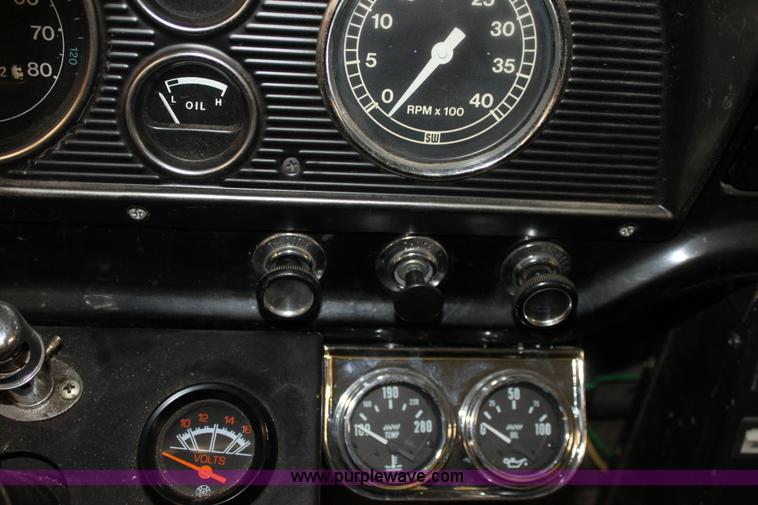 image for item E4232 1979 Ford F700 firetruck