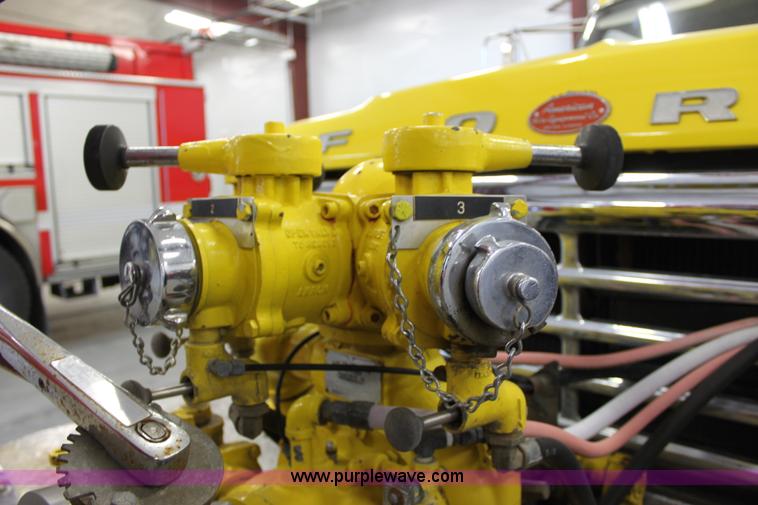 image for item E4232 1979 Ford F700 firetruck