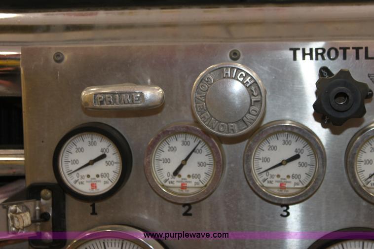 image for item E4232 1979 Ford F700 firetruck