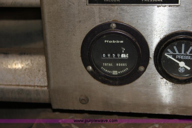 image for item E4232 1979 Ford F700 firetruck