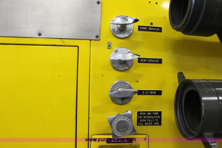 image for item E4232 1979 Ford F700 firetruck