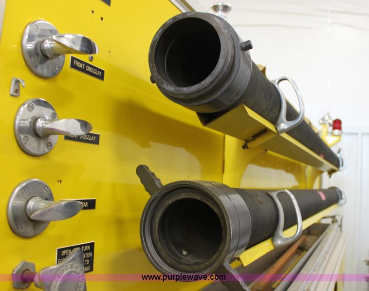 image for item E4232 1979 Ford F700 firetruck