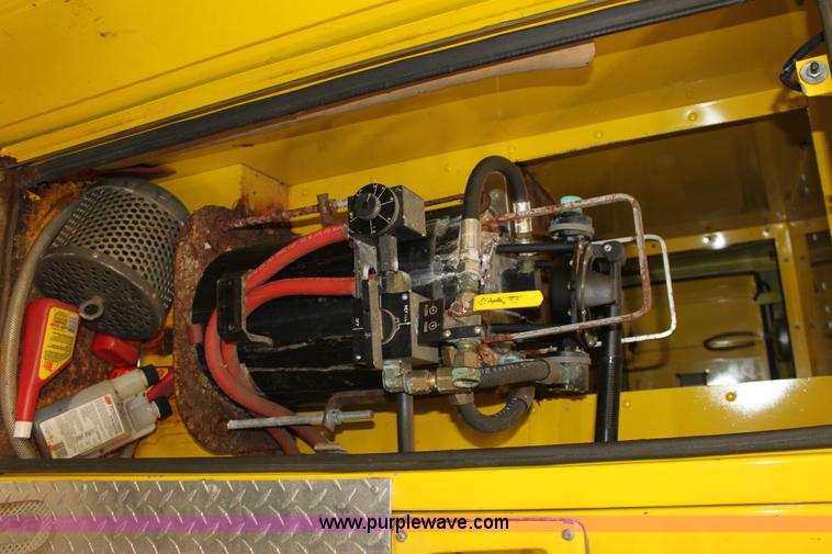 image for item E4232 1979 Ford F700 firetruck