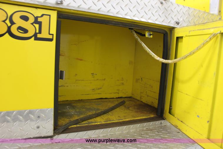 image for item E4232 1979 Ford F700 firetruck