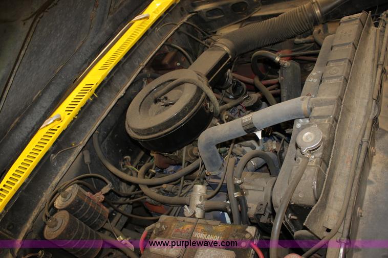 image for item E4232 1979 Ford F700 firetruck