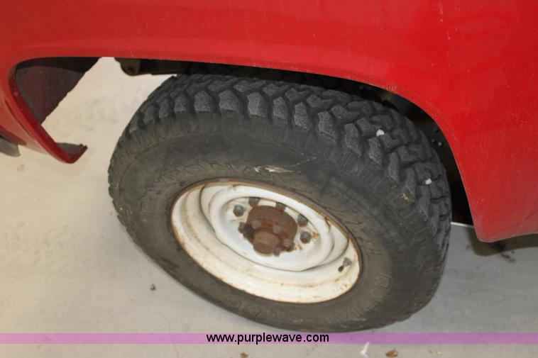 image for item E4233 1973 Chevrolet 2500 pickup truck