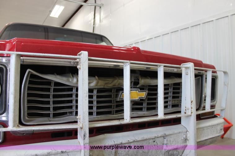 image for item E4233 1973 Chevrolet 2500 pickup truck