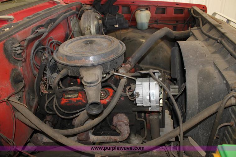 image for item E4233 1973 Chevrolet 2500 pickup truck