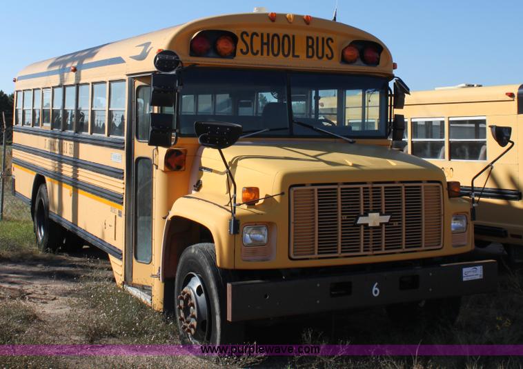 image for item E4235 1995 Chevrolet B7 Bluebird school bus