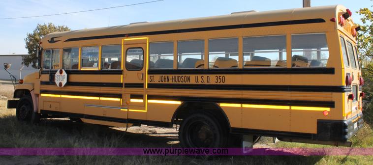 image for item E4235 1995 Chevrolet B7 Bluebird school bus