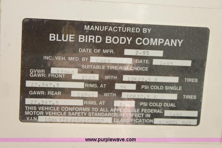 image for item E4235 1995 Chevrolet B7 Bluebird school bus