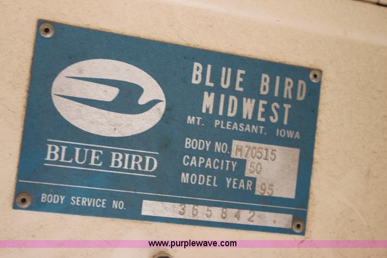 image for item E4235 1995 Chevrolet B7 Bluebird school bus