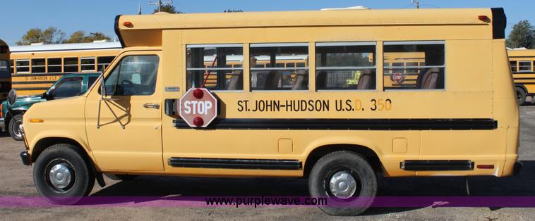 image for item E4236 1991 Ford E350 Collins school bus