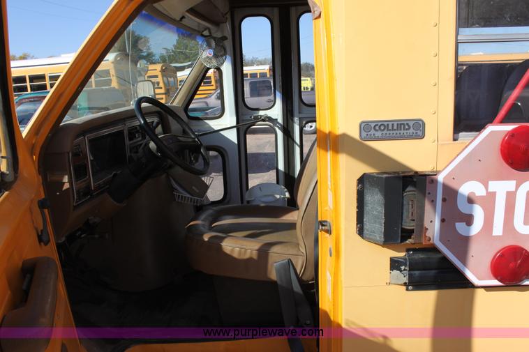 image for item E4236 1991 Ford E350 Collins school bus