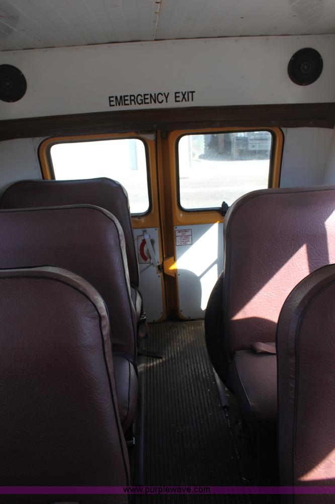 image for item E4236 1991 Ford E350 Collins school bus